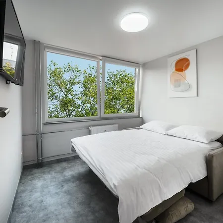 Berlin Aparthotel 3*